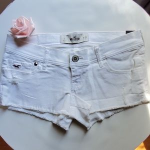 New white Hollister shorts